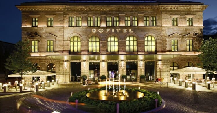 Fabian Plumecke | Restaurant Manager